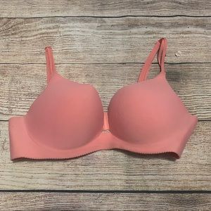 Victoria’s Secret// Secret embrace bra size 34B